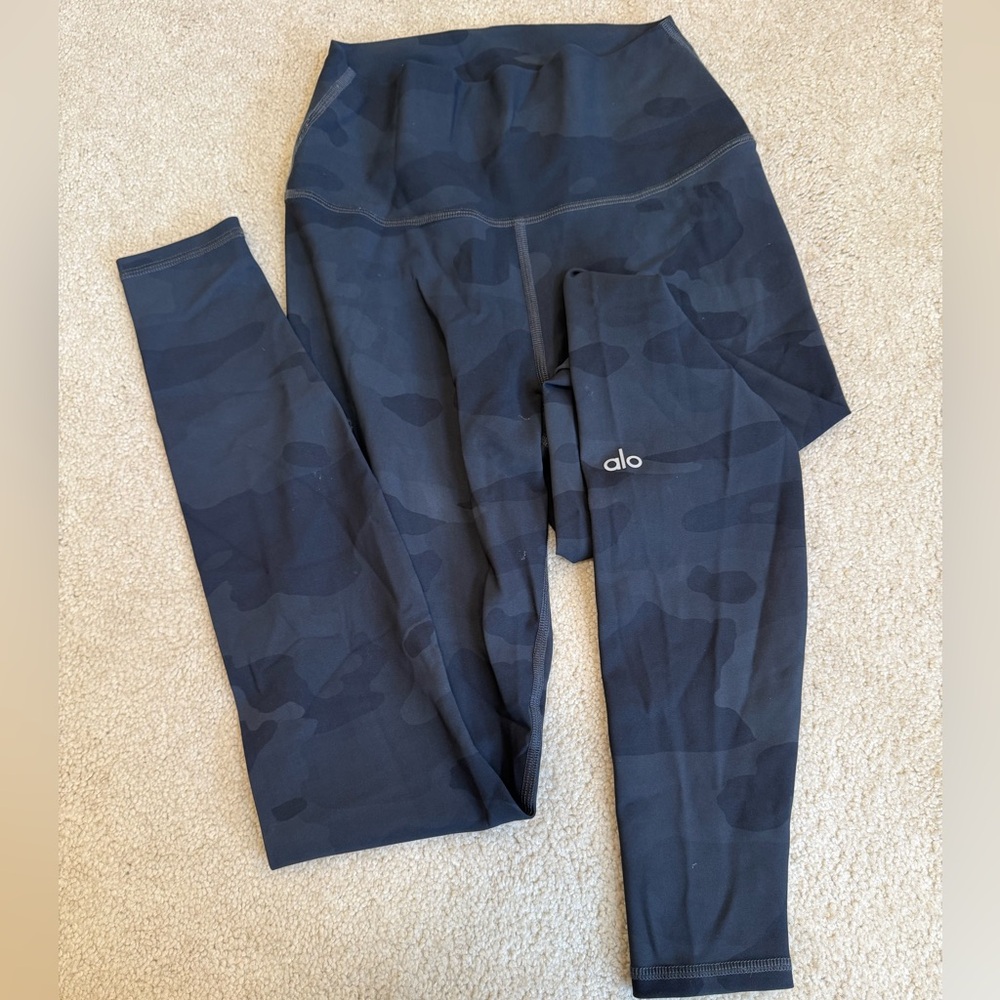 ALO Yoga Charcoal Camo Leggings
